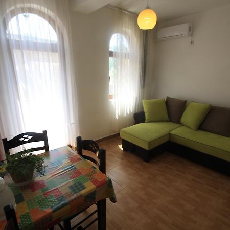 Apartments Olga Virpazar Esterno foto
