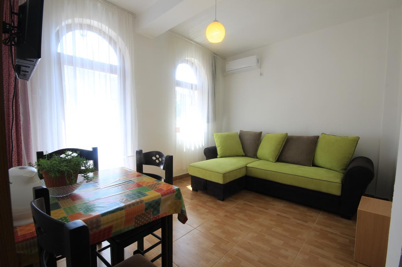 Apartments Olga Virpazar Esterno foto